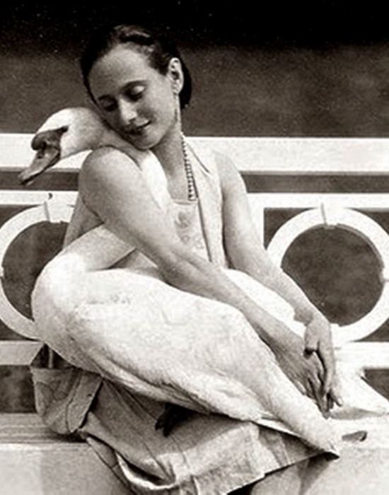 Великая Анна Павлова – прима-балерина, у которой было настоящее лебединое озеро Великая Анна Павлова – прима-балерина, у которой было настоящее лебединое озеро