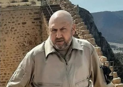 Это недопустимо в армии, но допустимо в ЧВК. Суровикин появился в Алжире и отращивает бороду Это недопустимо в армии, но допустимо в ЧВК. Суровикин появился в Алжире и отращивает бороду