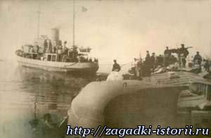 Буксир «Орёл» выводит баржу в Ладогу Ладожский «Титаник»