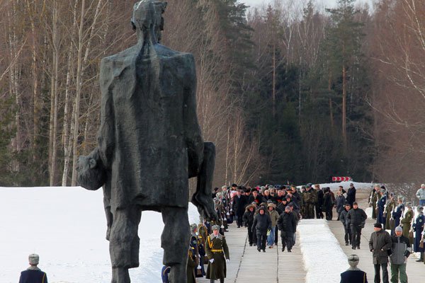 Кто сжег Хатынь