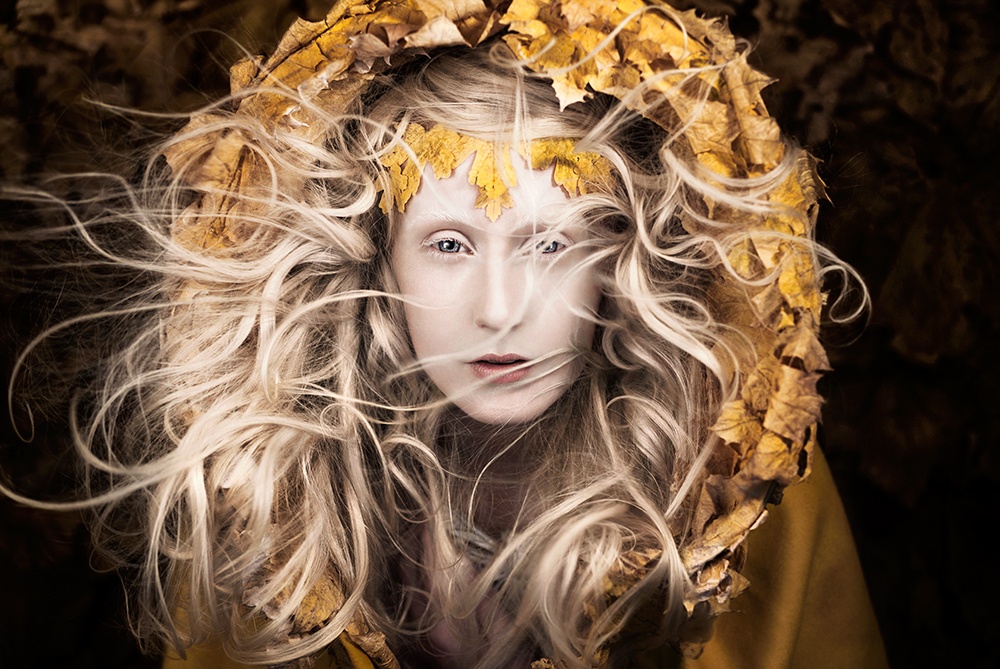      (Kirsty Mitchell)