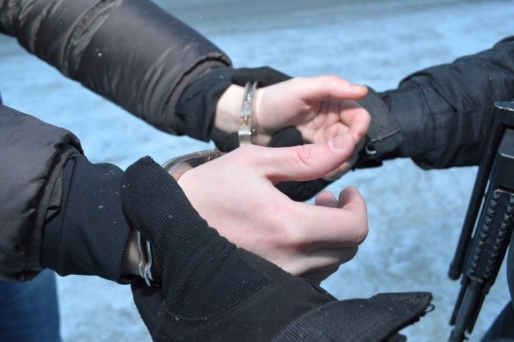 Петербургская полиция задержала 11 человек, торговавших БАДами