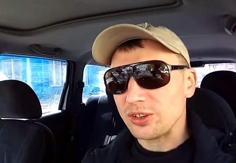 «Ходят довольные, в ресторанах кушают»: живущий в России украинец рассказал про «обнаглевших» русских