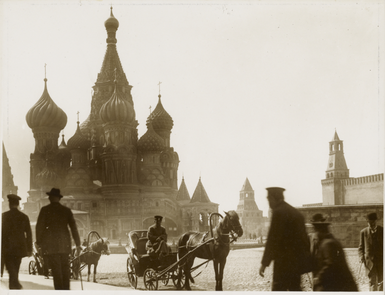 10 талантливых фотографий России 1913 года, сделанных Альфонсом Мухой