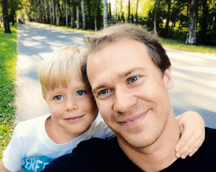 Сын Матвей в этом году пошел в школу Сын Матвей в этом году пошел в школу