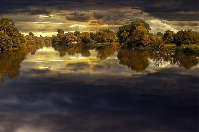 Шикарные отражения в воде (36 фото) Шикарные отражения в воде