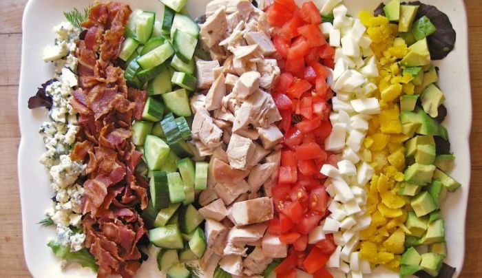 Оригинальный и невероятно вкусный кобб-салат. Оригинальный и невероятно вкусный кобб-салат.