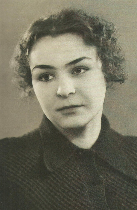 Три разочарования Нины Ургант: Почему актриса не таит зла на мужчин, которые ее оставили Три разочарования Нины Ургант: Почему актриса не таит зла на мужчин, которые ее оставили