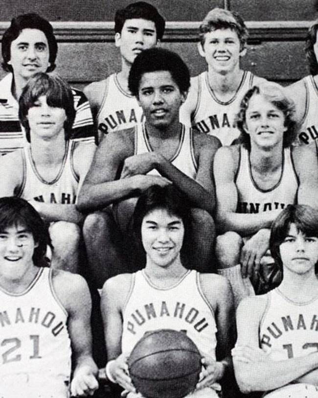 Барак Обама в старших классах в баскетбольной команде
