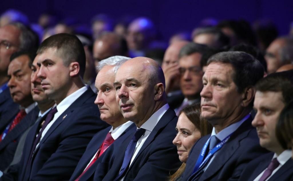 http://www.kremlin.ru/events/president/news/62073/photos/62054