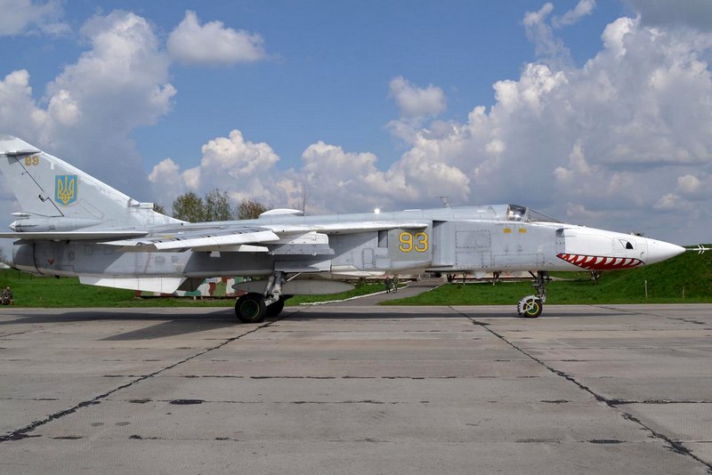 Su-24 N93-004 Su-24 N93-004