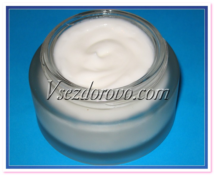 Крем для ухода за кожей вокруг глаз