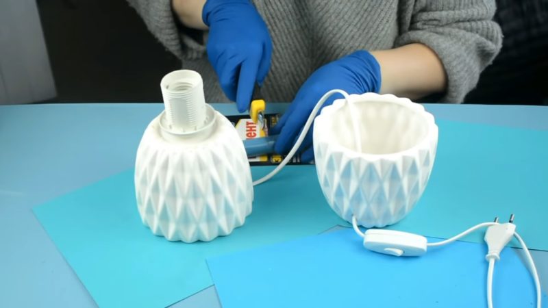 Что можно сделать из двух цветочных горшков? Классная идея для дома Что можно сделать из двух цветочных горшков? Классная идея для дома