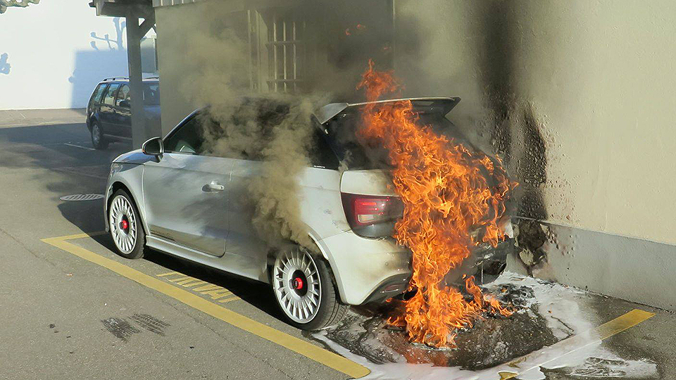 В Швейцарии сгорел уникальный хот-хэтч Audi