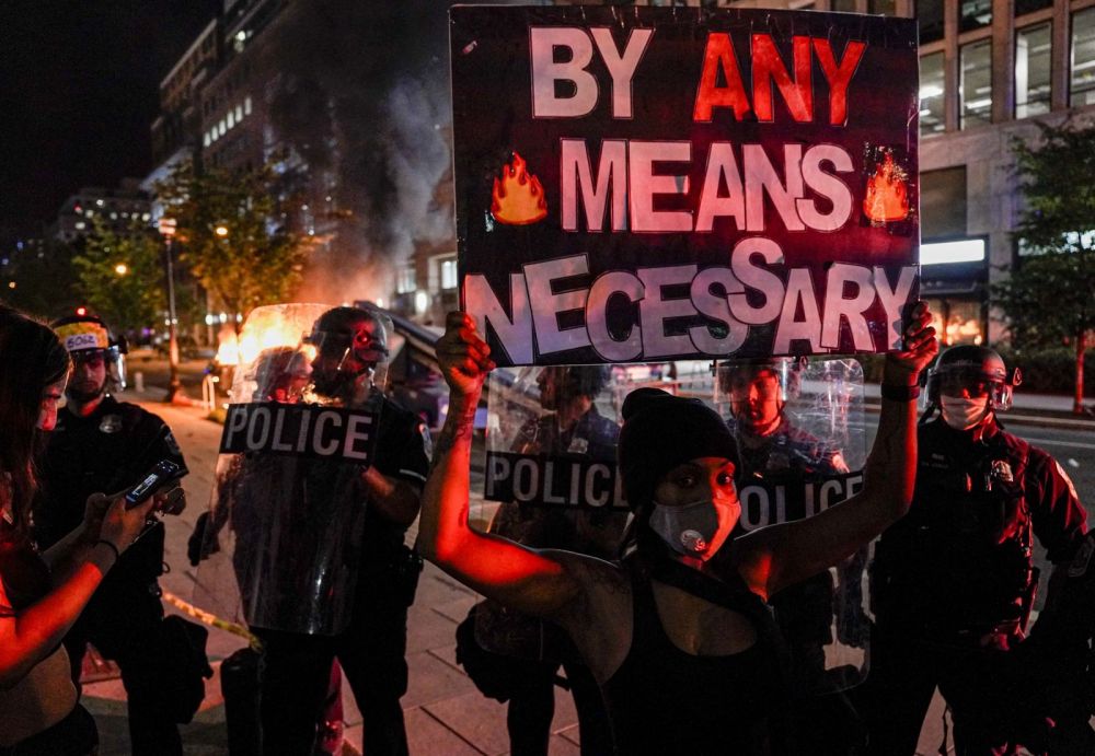 19 мощных фото протестов в США