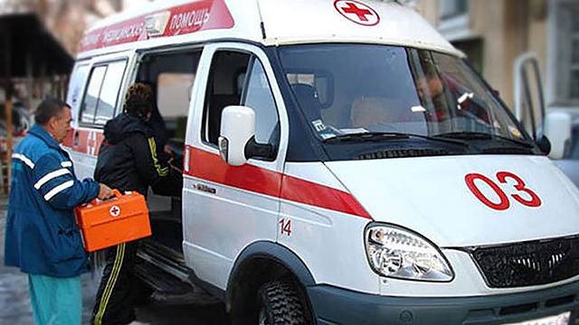 Микроавтобус столкнулся с легковушкой в Краснодарском крае, есть пострадавшие