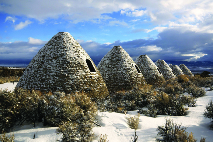 Печи Уорда зимой. /Фото: nevadamagazine.com Печи Уорда зимой. /Фото: nevadamagazine.com