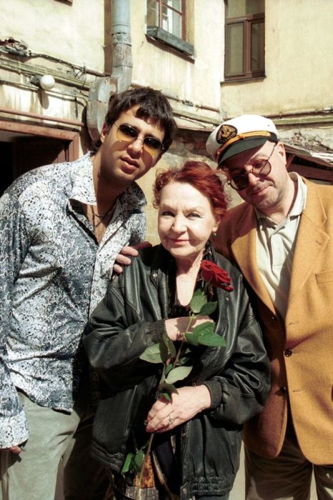 Три разочарования Нины Ургант: Почему актриса не таит зла на мужчин, которые ее оставили Три разочарования Нины Ургант: Почему актриса не таит зла на мужчин, которые ее оставили