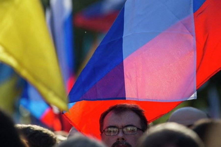 Россия и Украина: кто кого больше любит? Россия и Украина: кто кого больше любит?