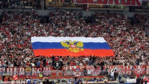 Флаг России на трибунах Црвены Звезды