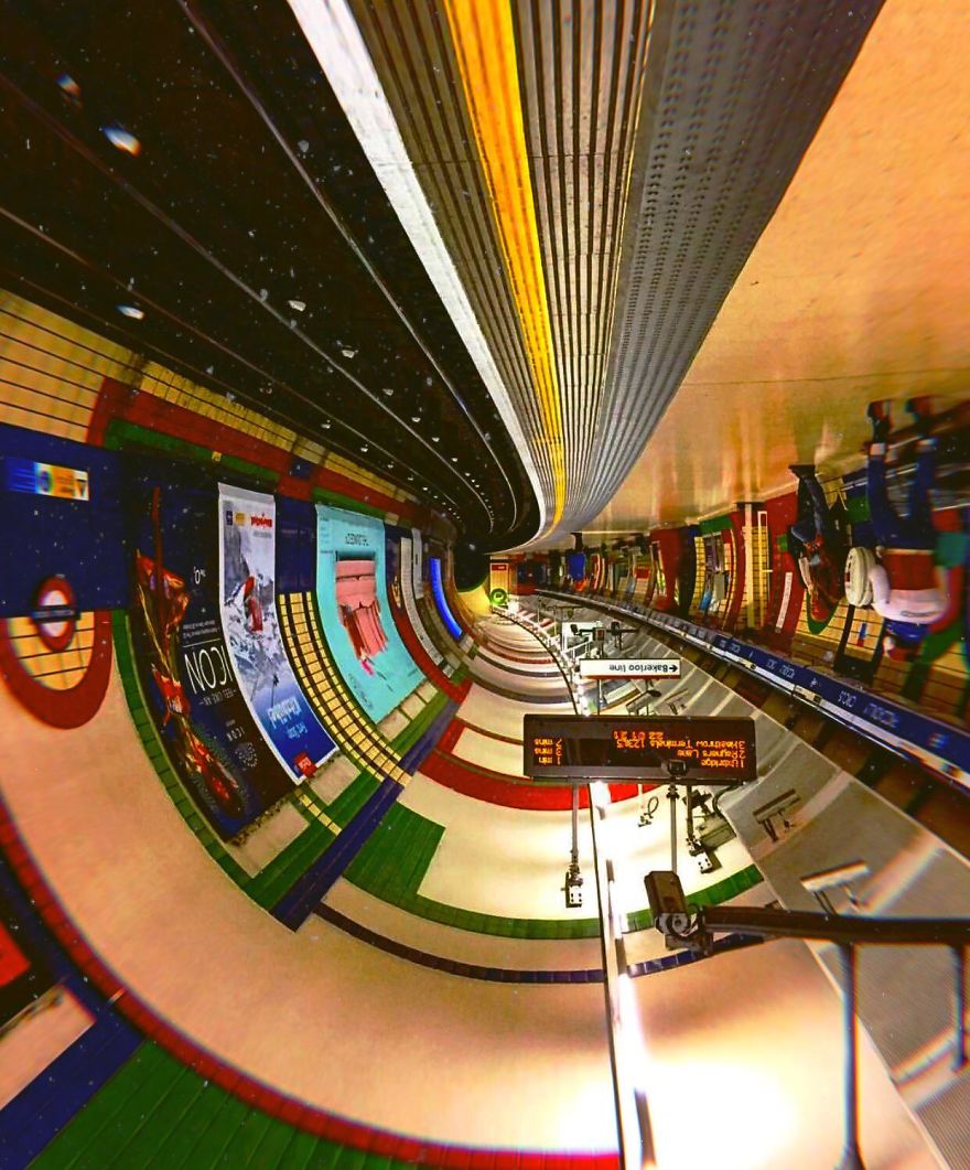 Если лондонское метро перевернуть, оно похоже на космический корабль