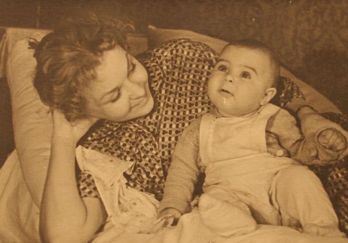 Три разочарования Нины Ургант: Почему актриса не таит зла на мужчин, которые ее оставили Три разочарования Нины Ургант: Почему актриса не таит зла на мужчин, которые ее оставили