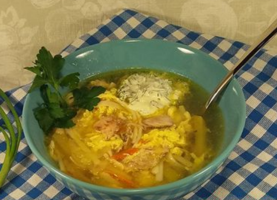 Рецепты из СССР.Суп с кудряшками. Фото marishkiny-rezepty.ru