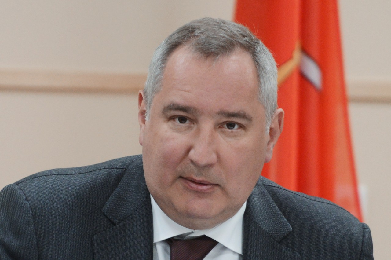Рогозин назвал НАТО обнаглевшим после ролика о "лесных братьях" из СС