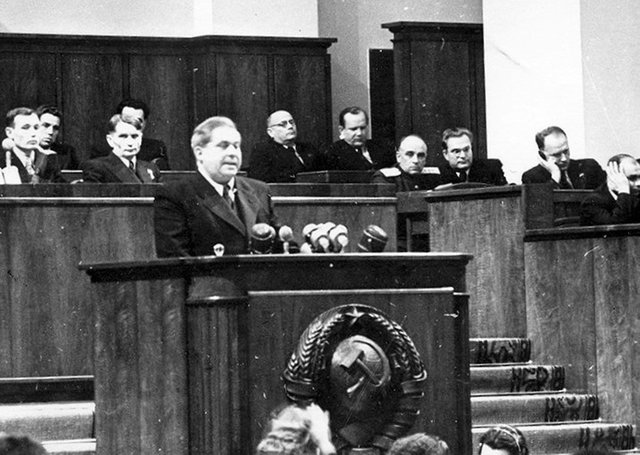 Арсений Зверев - министр финансов военного времени Арсений Зверев - министр финансов военного времени