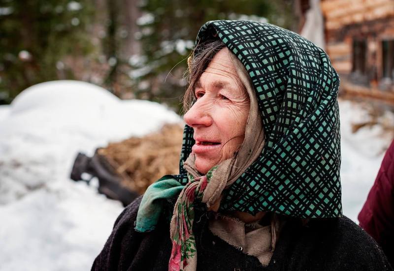 В диких условиях: История семьи, 40 лет прожившей в тайге без связи с внешним миром В диких условиях: История семьи, 40 лет прожившей в тайге без связи с внешним миром