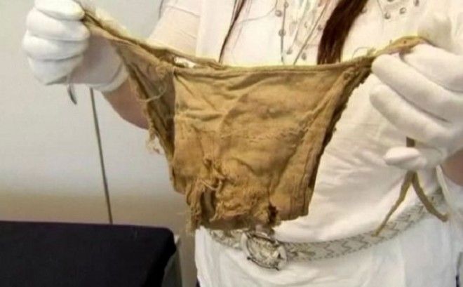 15th-century-bras-5-5c4eda49123ac__700
