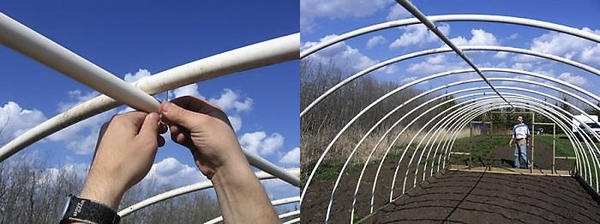 Прикрепите длинную трубу к поперечным дугам каркаса. Фото с сайта oteplicah.com