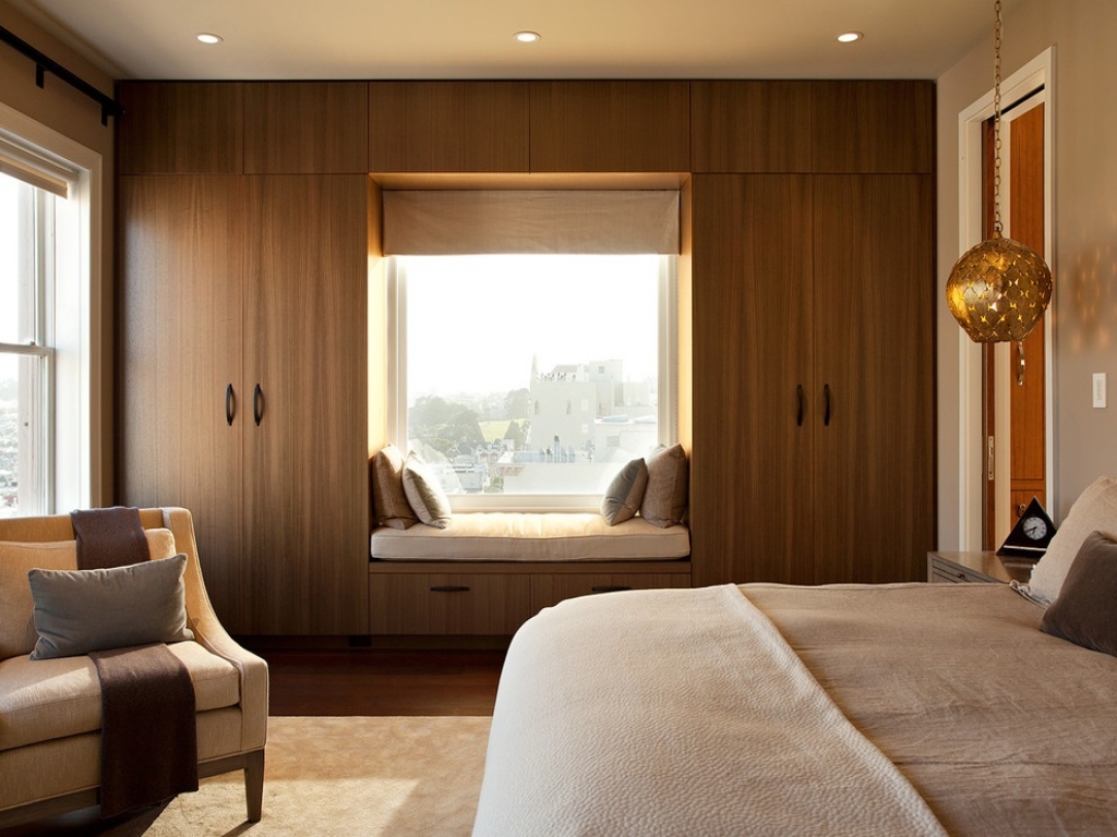 bedroom-designs-with-windows-small-windows-bedroom-designs-8664758232d97b70