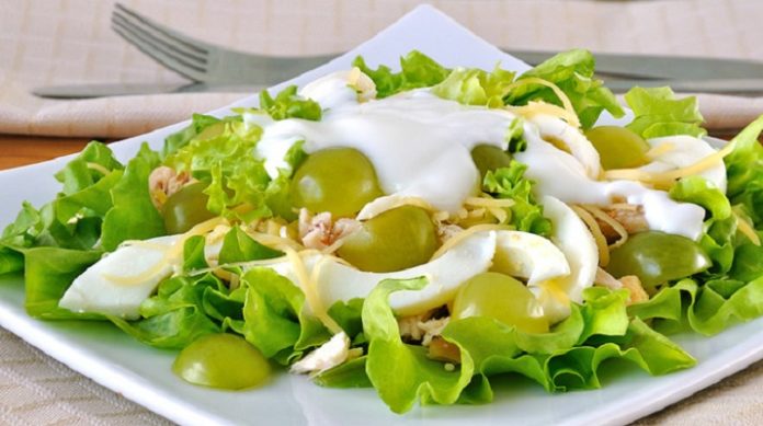 Самые вкусные и легкие салаты к 8 Марта. Удиви подруг! Самые вкусные и легкие салаты к 8 Марта. Удиви подруг!