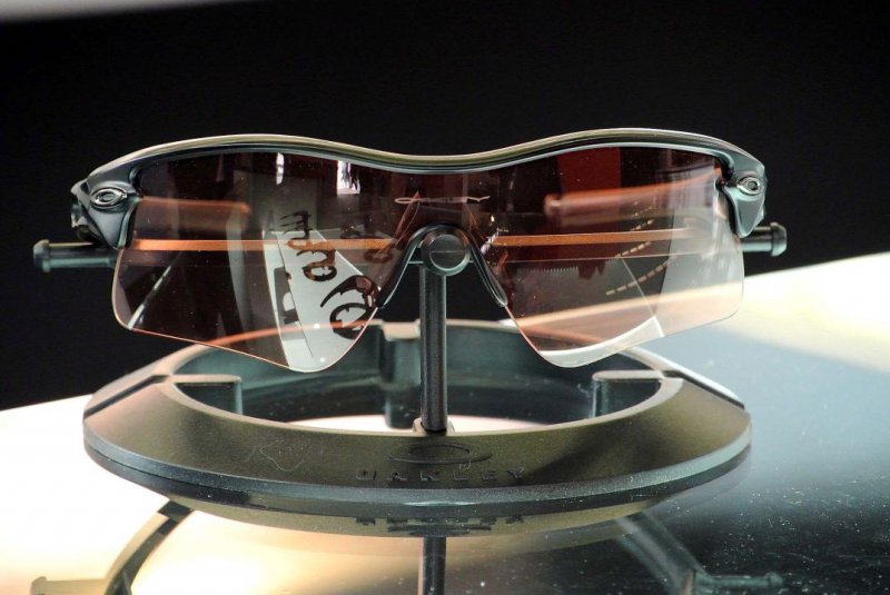 New technologies in optics for shooters "Oakley"