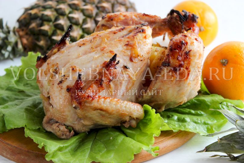 Курица с ананасами, запеченная в духовке
