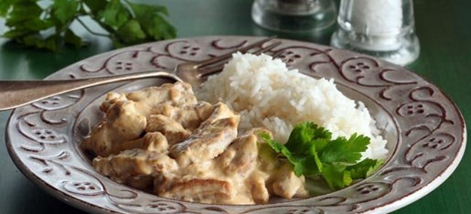 мясо с подливкой