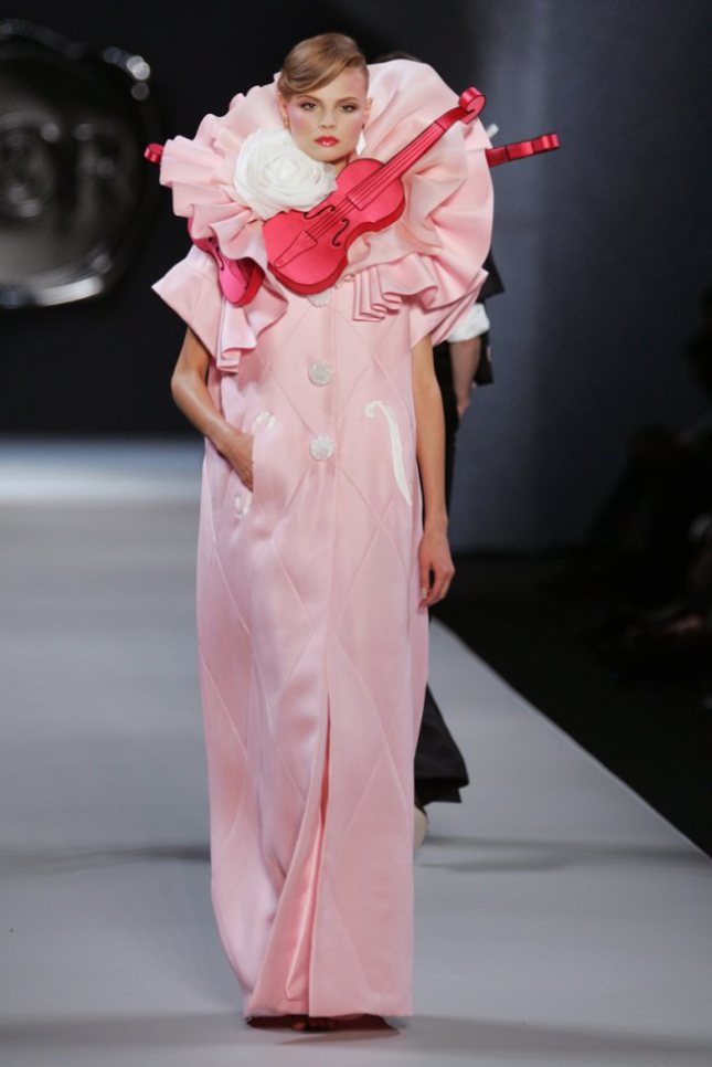Viktor & Rolf SS8