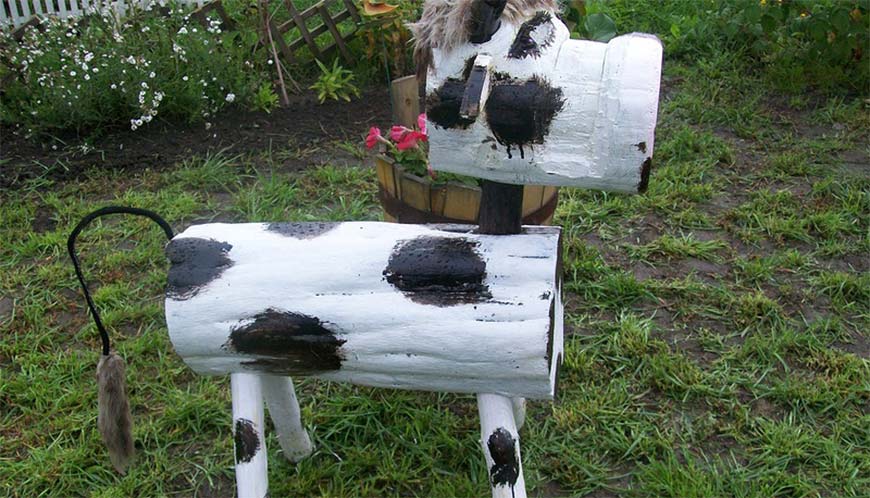 Корова из дерева Корова из дерева