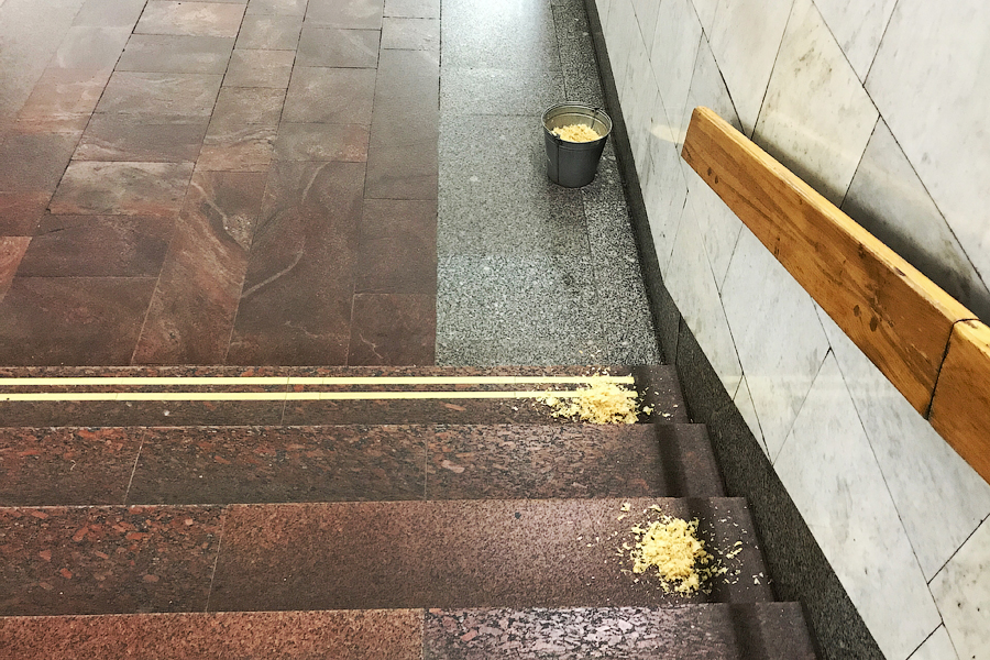 опилки в метро опилки в метро