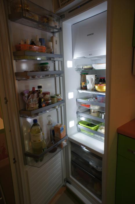 Холодильник на кухню