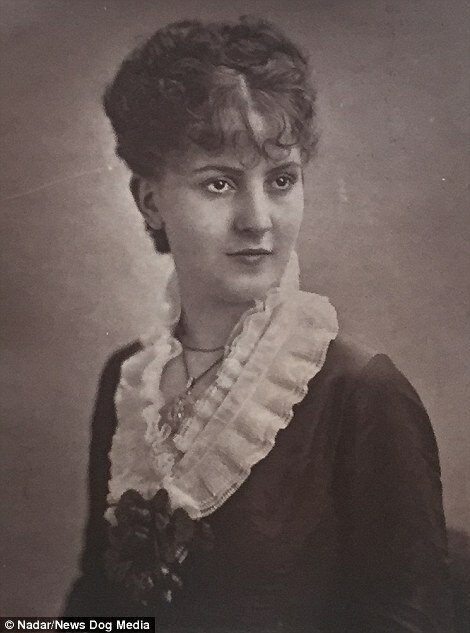 Женщины, которые правили Парижем из постели: скандальный каталог с парижскими куртизанками XIX века интересное, история, фотографии