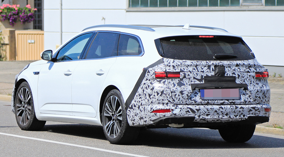 Универсал Renault Talisman приоткрыл свой новый облик
