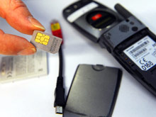 Электронная подпись в РФ может появиться на SIM-картах. Усиленную квалифицированную электронную подпись можно устанавливать на SIM-картах пользователей сотовой связи.