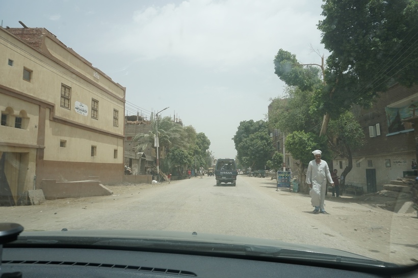 Поездка по Египту на машине в сопровождении полиции