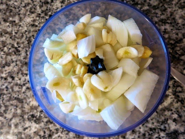 Индийские куриные тефтели с черносливом
