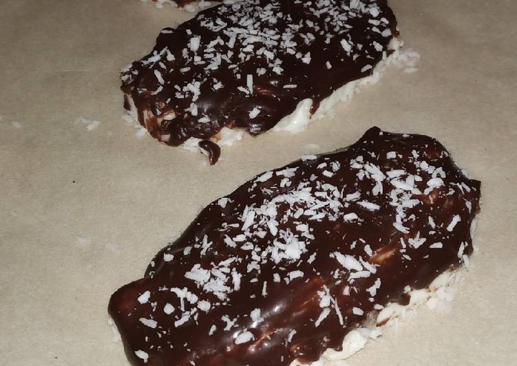 Глазированные сырки с кокосом recipe main photo
