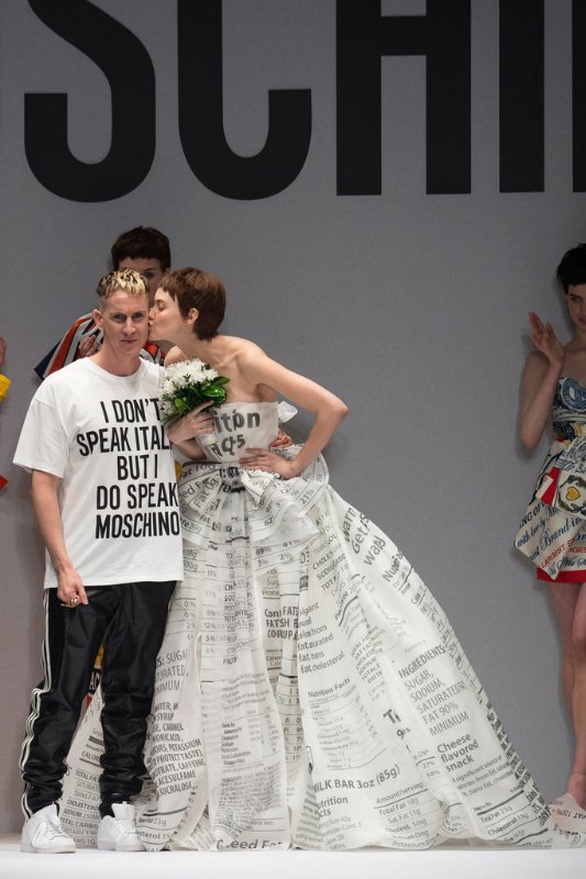 Неделя моды в Нью Йорке: Moschino осень-зима 2014/2015 Неделя моды в Нью Йорке: Moschino осень-зима 2014/2015