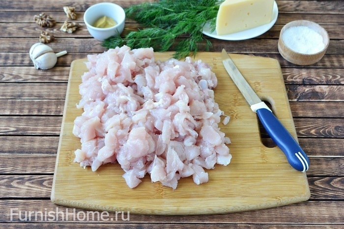 Рулет из курицы с грецкими орехами Рулет из курицы с грецкими орехами