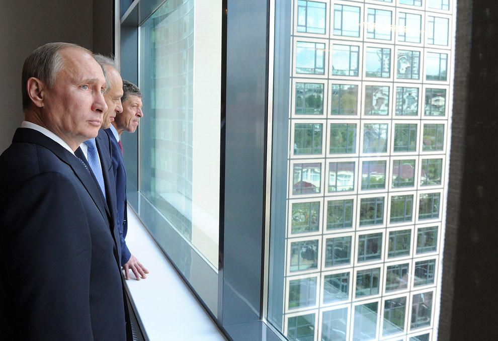 Как Владимир Путин смотрит на вещи PutinLookingAt27 Как Владимир Путин смотрит на вещи